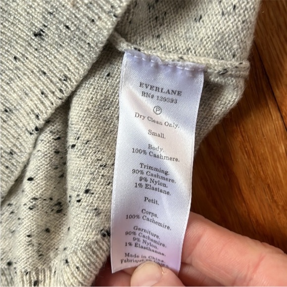 Everlane’s Cashmere Crew Sweater, Frost Donegal. Small - Picture 3 of 5